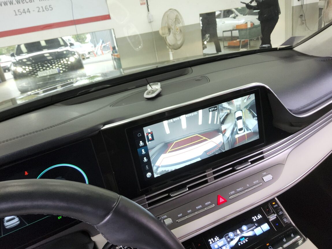 HYUNDAI THE NEW GRANDEUR IG HYBRID 2.4 HEV LE BLANC 2023 - zdjęcie 18