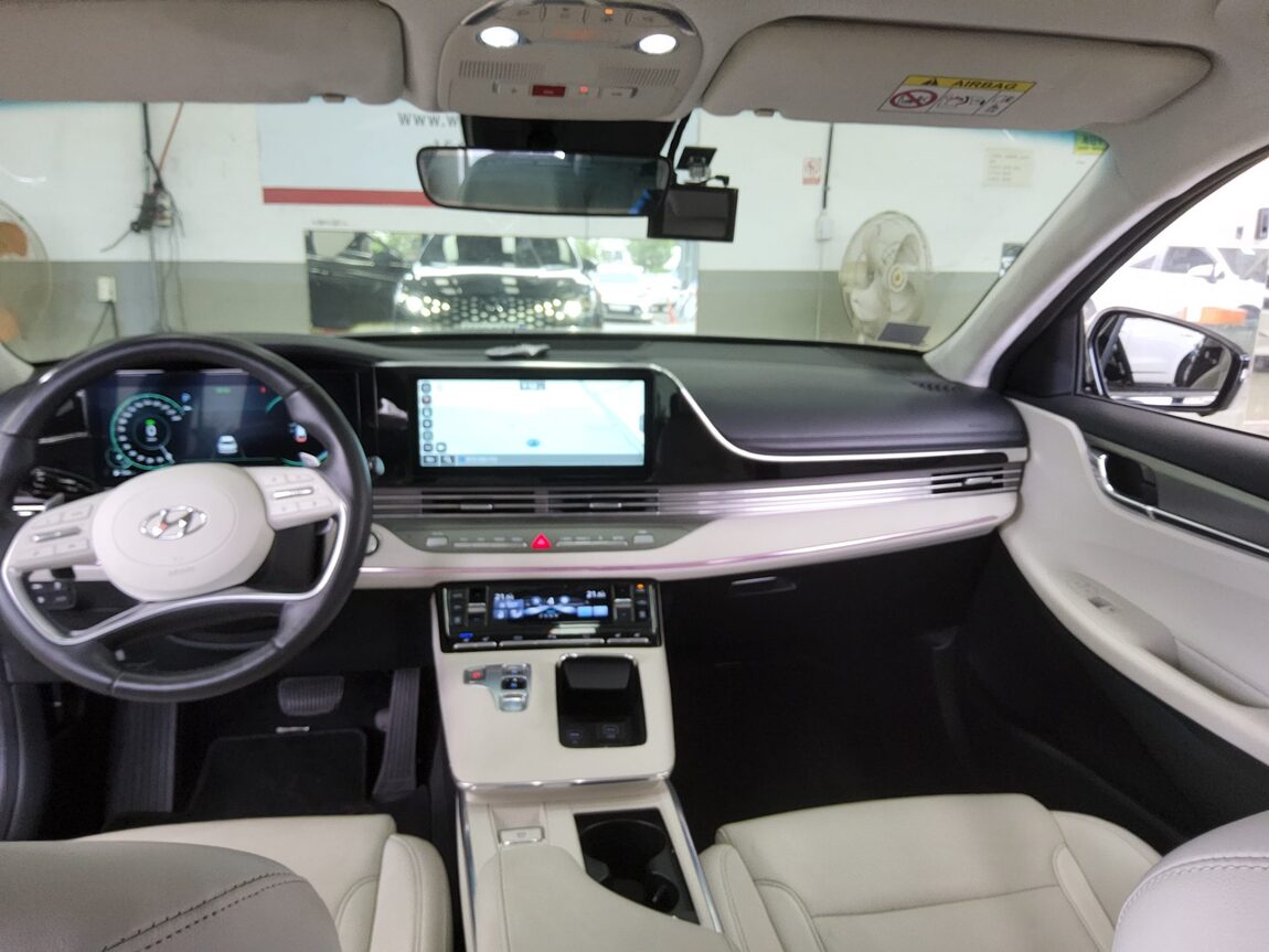 HYUNDAI THE NEW GRANDEUR IG HYBRID 2.4 HEV LE BLANC 2023 - zdjęcie 11