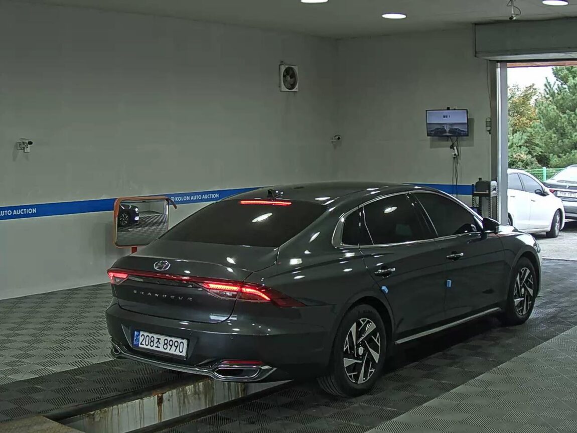 HYUNDAI THE NEW GRANDEUR IG HYBRID 2.4 HEV LE BLANC 2023 - zdjęcie 5