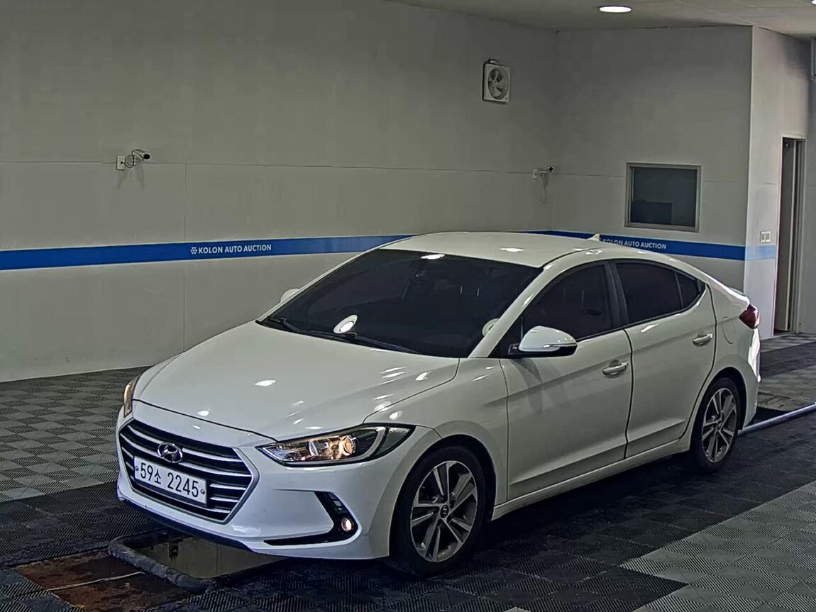 HYUNDAI AVANTE AD 1.6 GDi VALUE PLUS 2018 - zdjęcie 2
