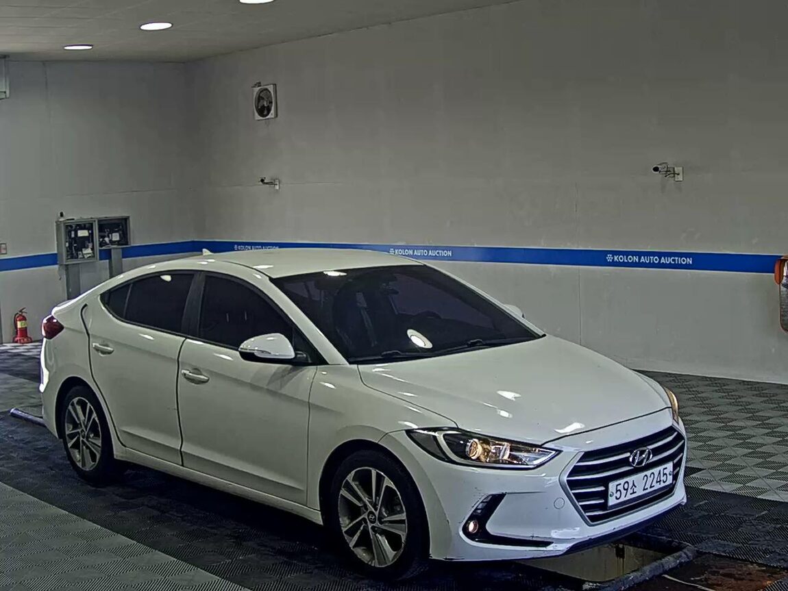HYUNDAI AVANTE AD 1.6 GDi VALUE PLUS 2018 - zdjęcie 3