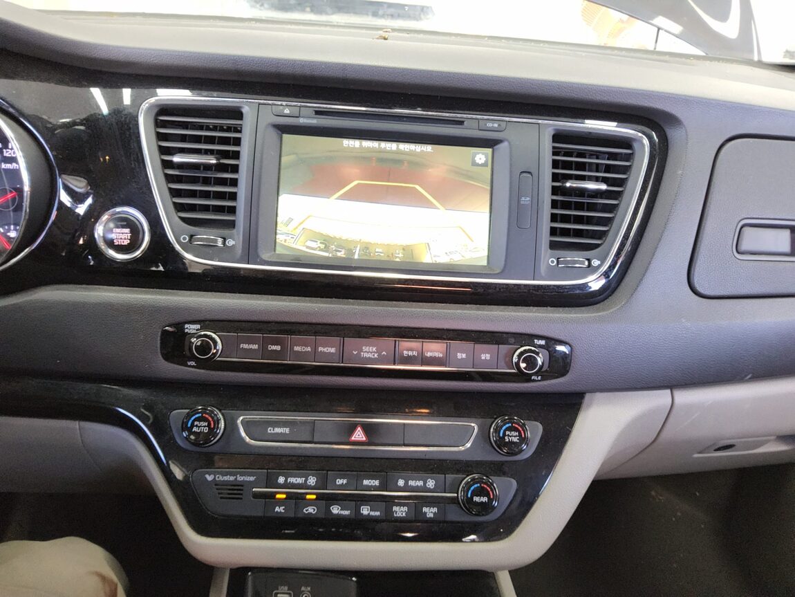 KIA ALL NEW CARNIVAL 9-SEATER DIESEL PRESTIGE 2016 - zdjęcie 18