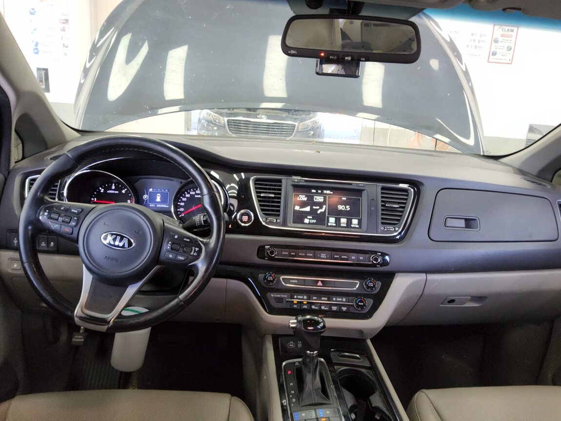 KIA ALL NEW CARNIVAL 9-SEATER DIESEL PRESTIGE 2016 - zdjęcie 11