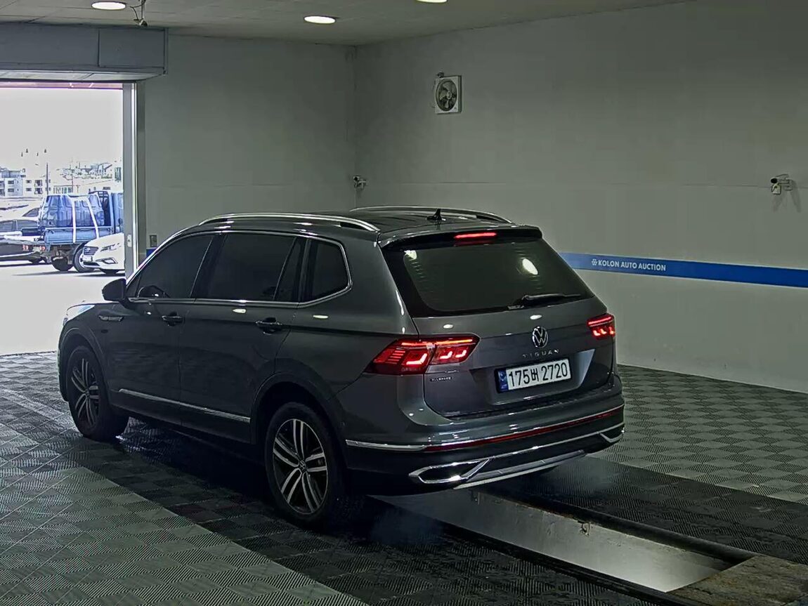 VOLKSWAGEN TIGUAN (2ND GEN) ALLSPACE 2.0 TSI PRESTIGE 2023 - zdjęcie 6