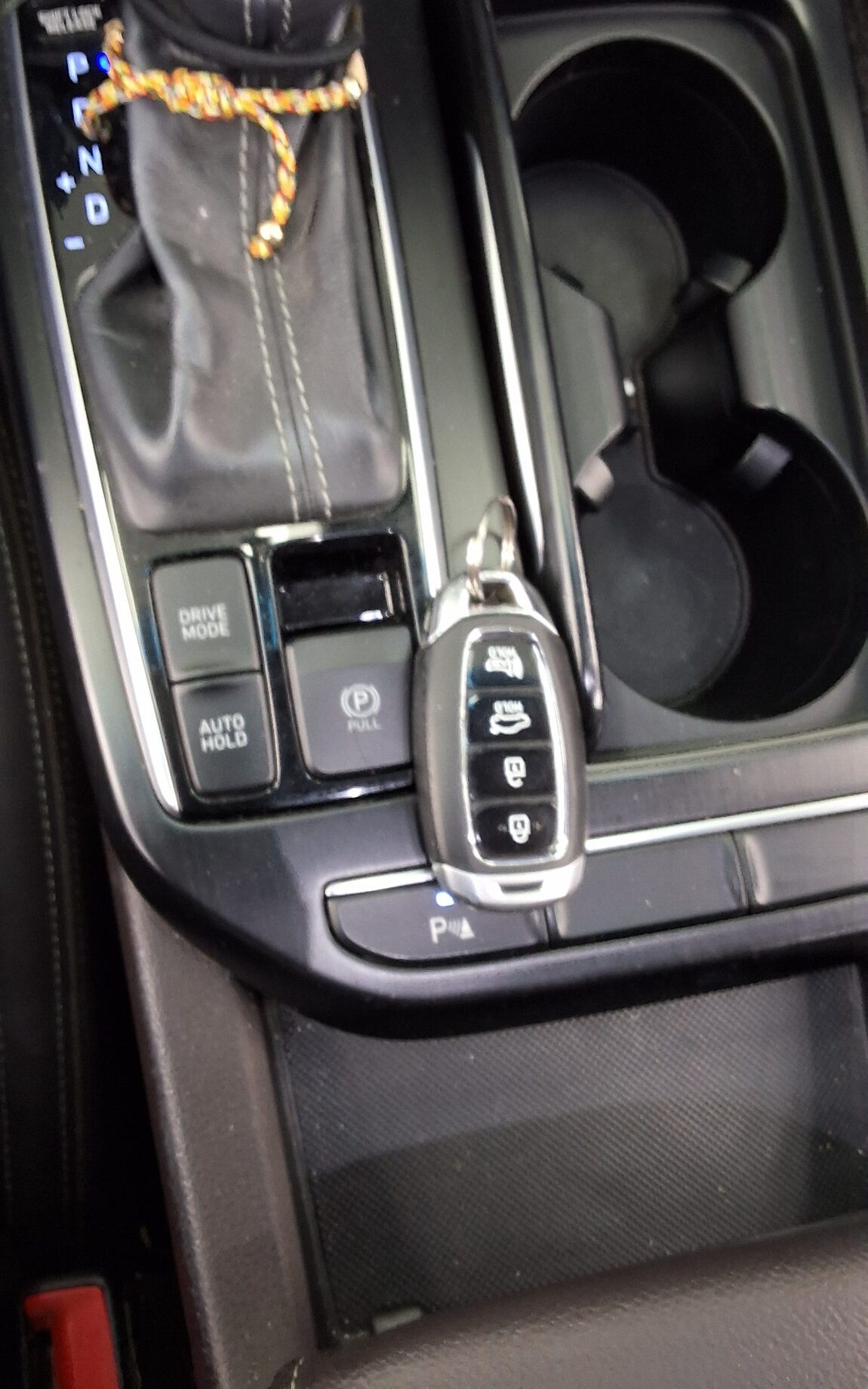 HYUNDAI GRANDEUR IG 3.0 LPi RENTAL CAR MODERN 2018 - zdjęcie 20