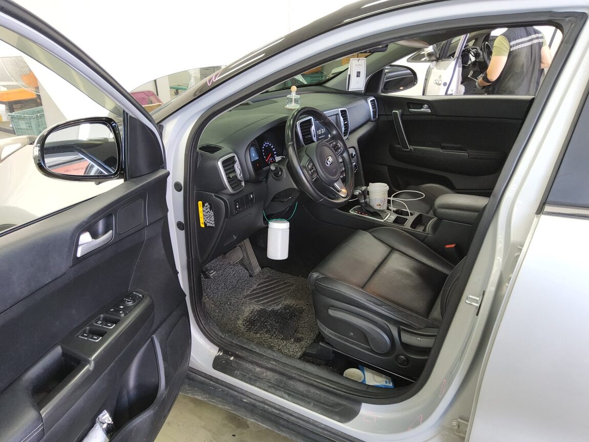 KIA NEW SPORTAGE R2.0 2WD PRESTIGE 2018 - zdjęcie 10
