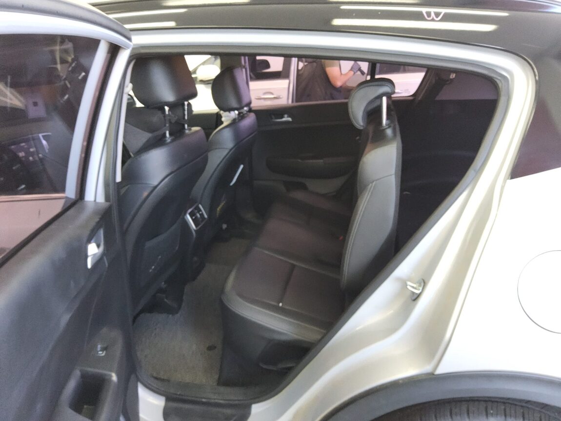 KIA NEW SPORTAGE R2.0 2WD PRESTIGE 2018 - zdjęcie 12
