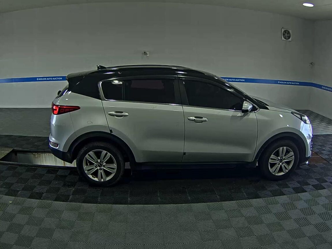 KIA NEW SPORTAGE R2.0 2WD PRESTIGE 2018 - zdjęcie 4