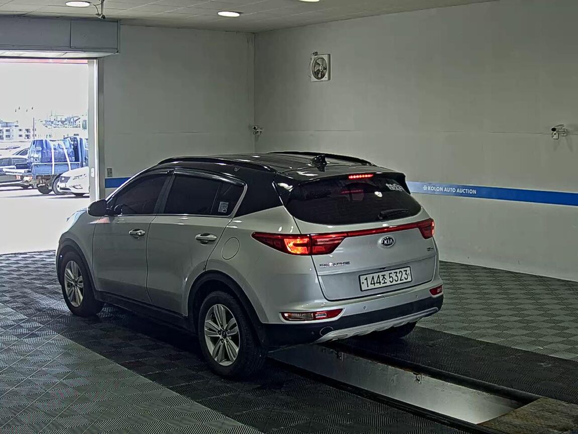 KIA NEW SPORTAGE R2.0 2WD PRESTIGE 2018 - zdjęcie 6