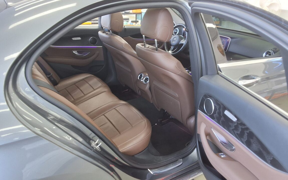 MERCEDES-BENZ E-CLASS (5TH GEN) E300 AVANTGARDE 2017 - zdjęcie 13