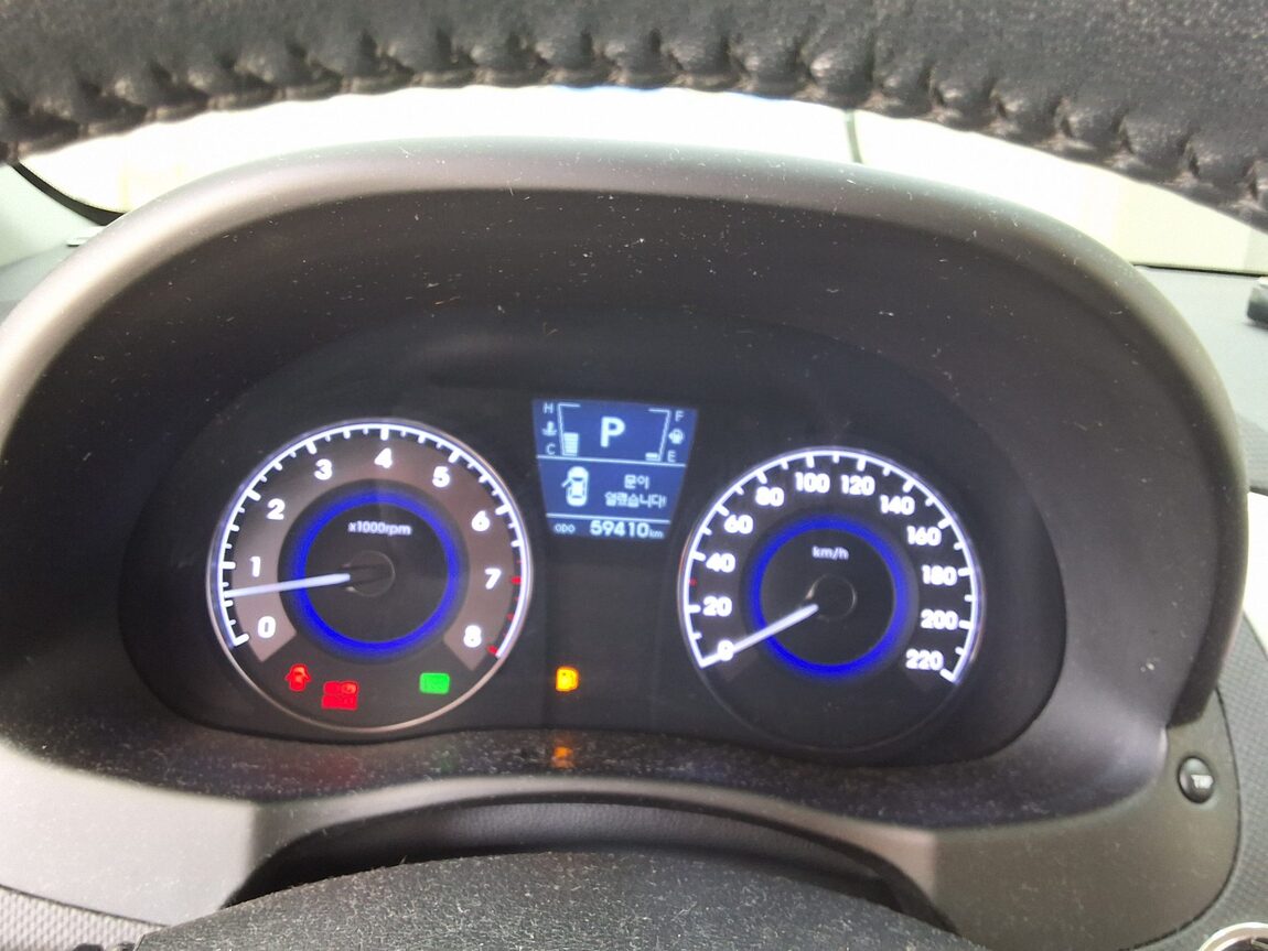 HYUNDAI NEW ACCENT 1.6 GDI TOP 2012 - zdjęcie 10