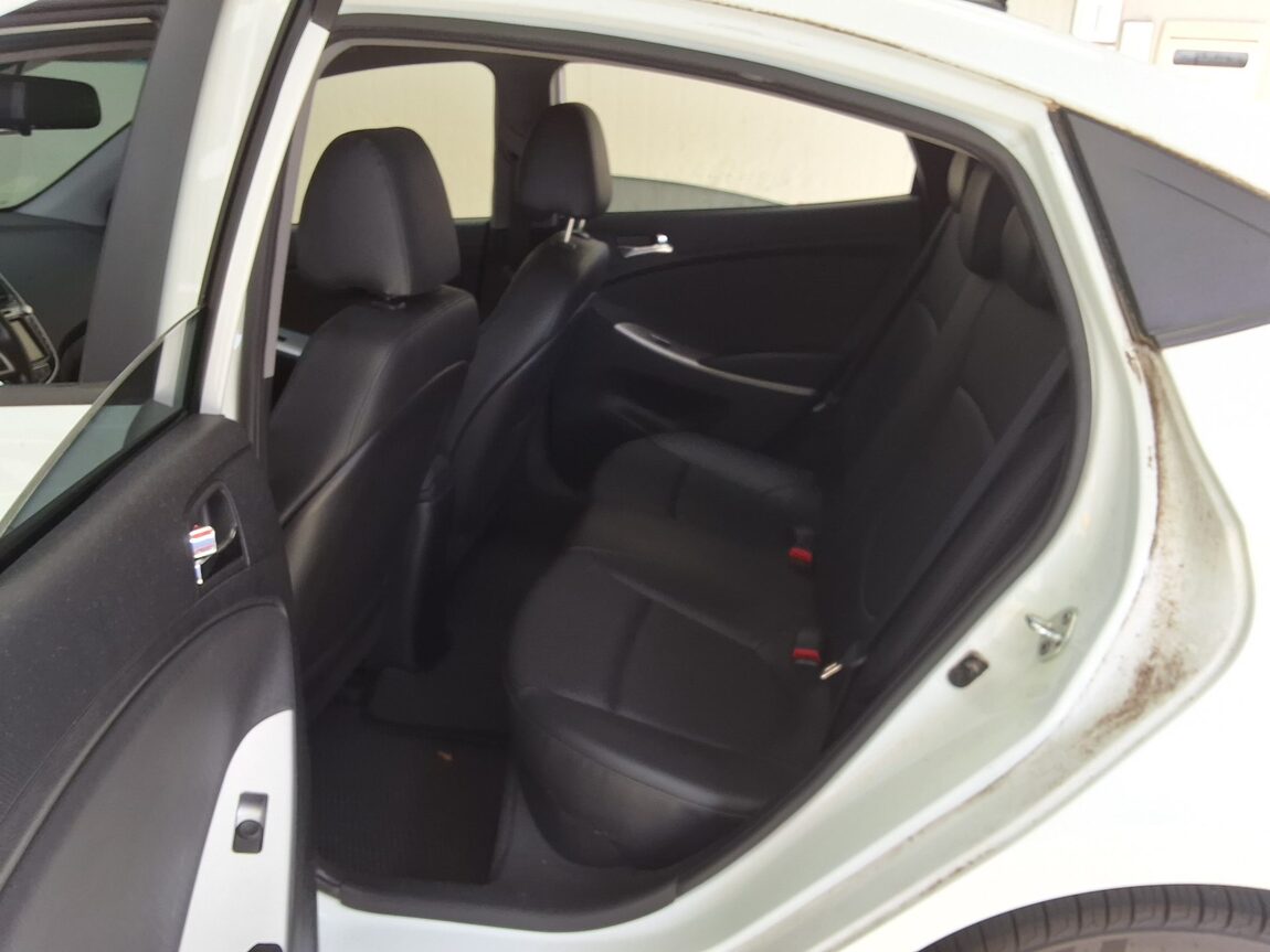 HYUNDAI NEW ACCENT 1.6 GDI TOP 2012 - zdjęcie 13