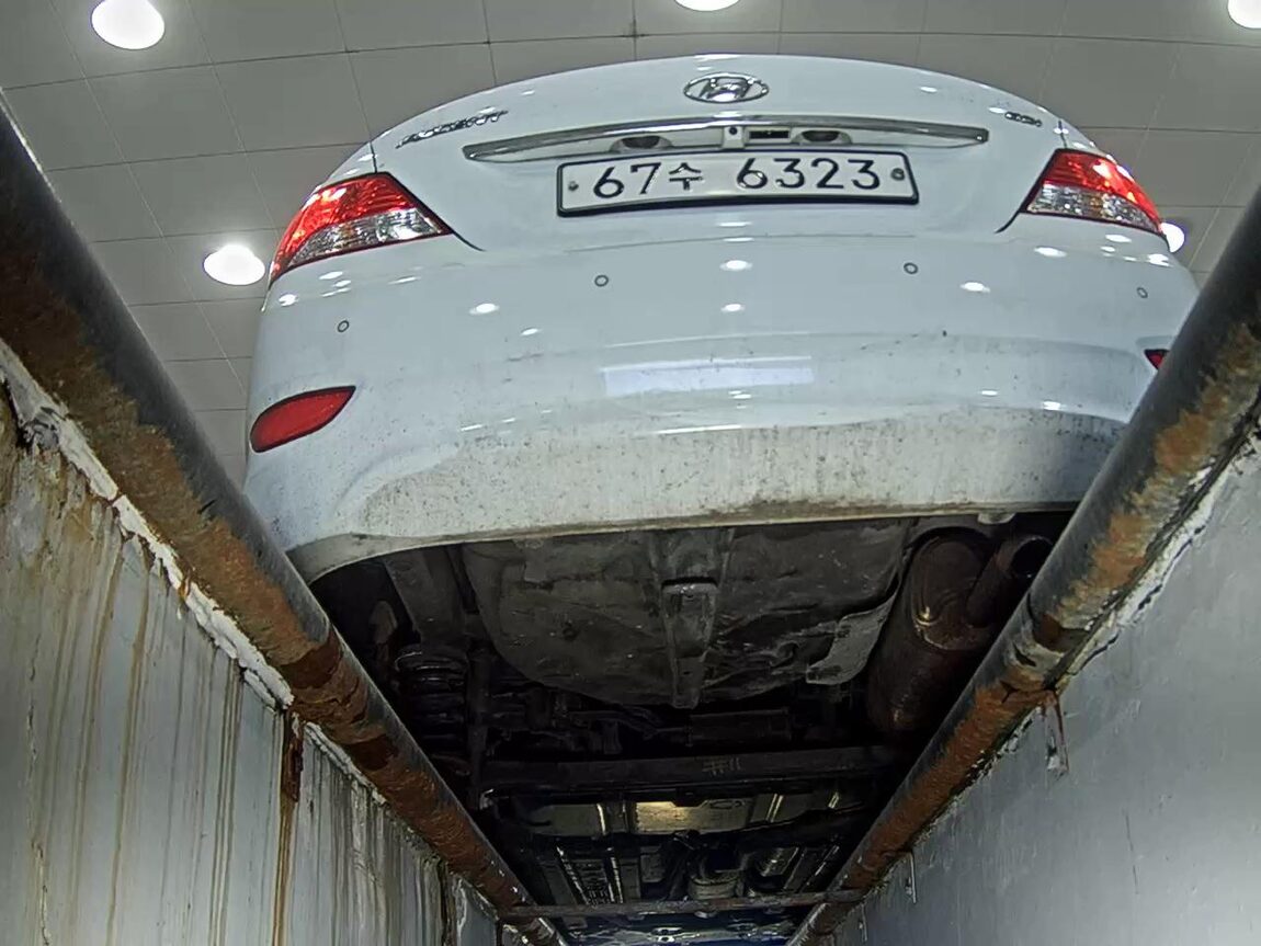 HYUNDAI NEW ACCENT 1.6 GDI TOP 2012 - zdjęcie 8