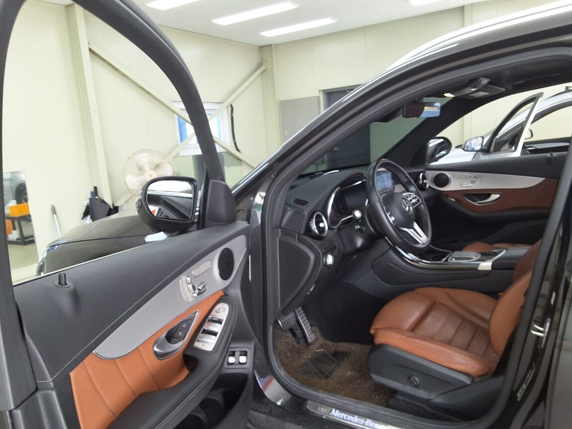 MERCEDES-BENZ GLC-CLASS GLC 300e 4MATIC 2022 - zdjęcie 11