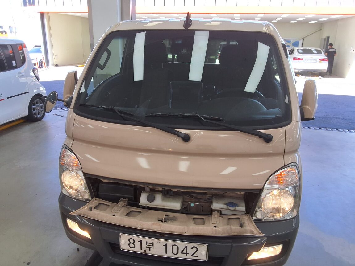 HYUNDAI PORTER II CRDi SUPER CAB EXTRA LONG WHEELBASE PREMIUM 2019 - zdjęcie 19
