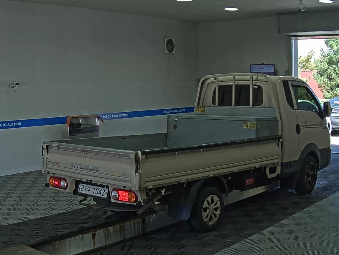 HYUNDAI PORTER II CRDi SUPER CAB EXTRA LONG WHEELBASE PREMIUM 2019 - zdjęcie 5