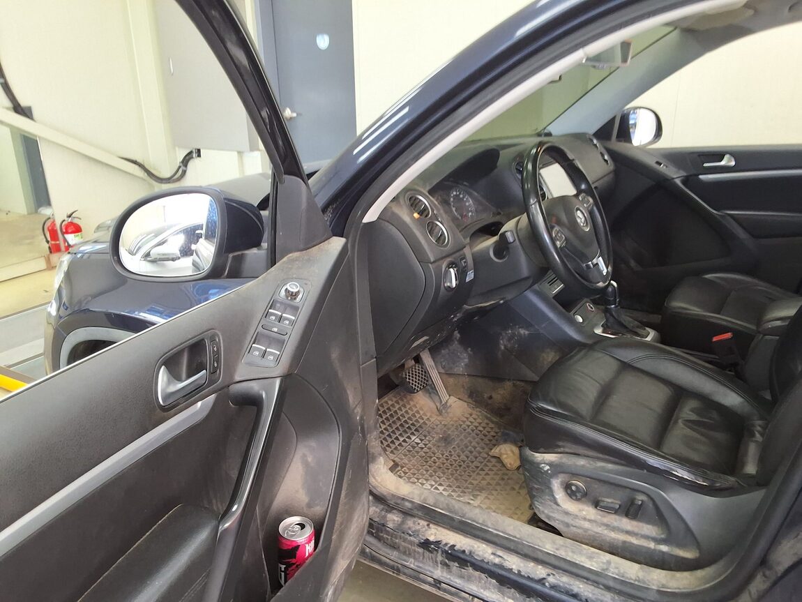 VOLKSWAGEN TIGUAN 2.0 TDI BLUEMOTION 2015 - zdjęcie 11