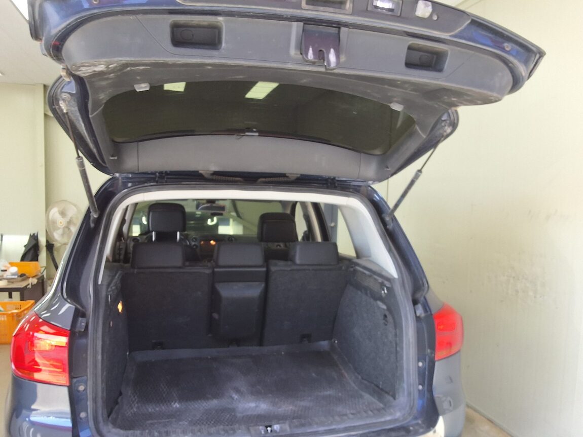 VOLKSWAGEN TIGUAN 2.0 TDI BLUEMOTION 2015 - zdjęcie 16