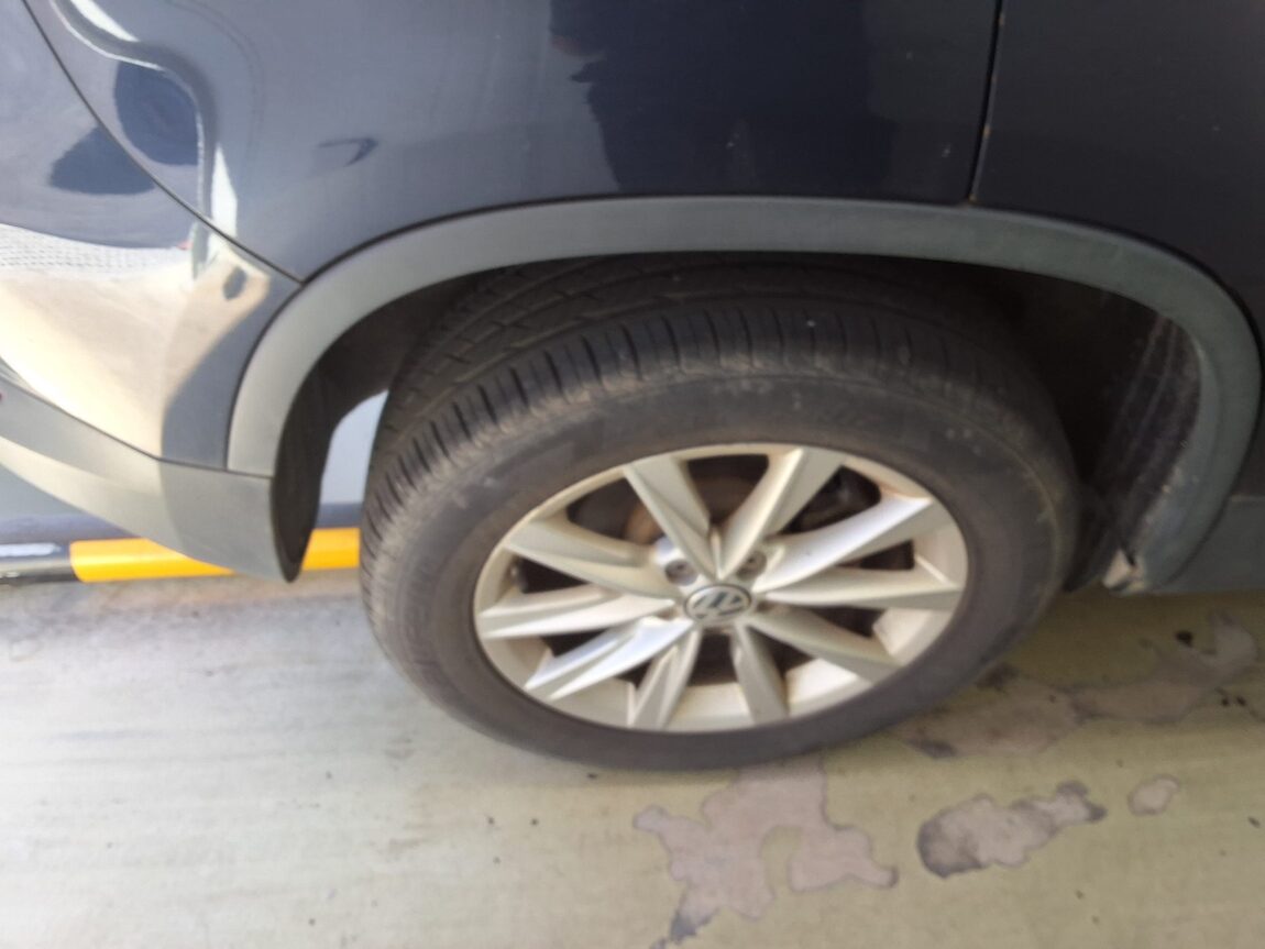 VOLKSWAGEN TIGUAN 2.0 TDI BLUEMOTION 2015 - zdjęcie 22