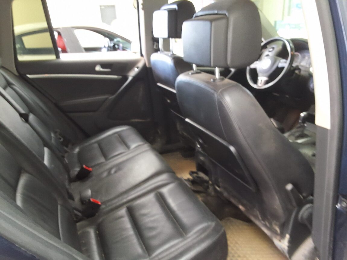 VOLKSWAGEN TIGUAN 2.0 TDI BLUEMOTION 2015 - zdjęcie 14