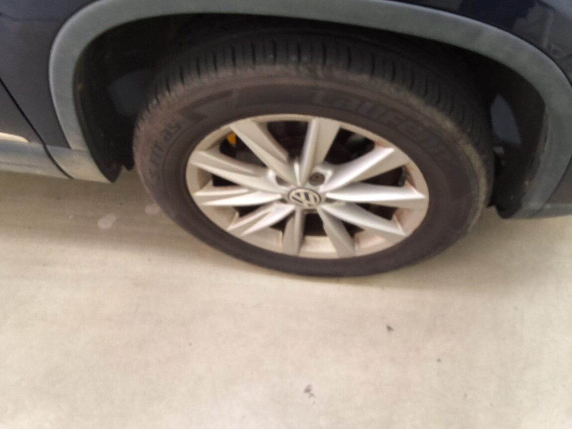 VOLKSWAGEN TIGUAN 2.0 TDI BLUEMOTION 2015 - zdjęcie 21