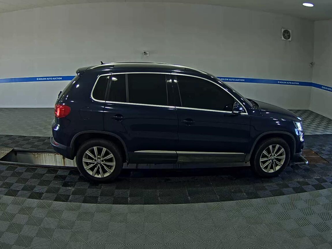 VOLKSWAGEN TIGUAN 2.0 TDI BLUEMOTION 2015 - zdjęcie 4