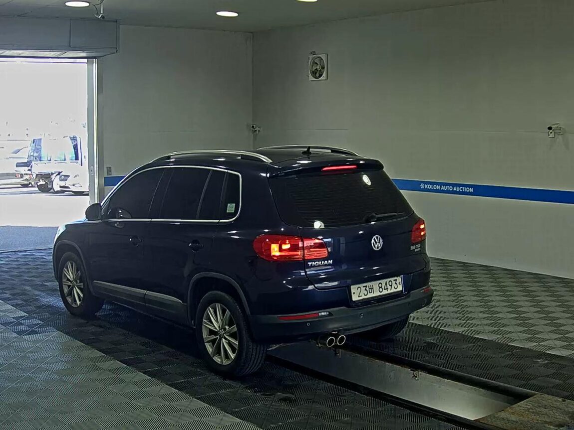 VOLKSWAGEN TIGUAN 2.0 TDI BLUEMOTION 2015 - zdjęcie 6