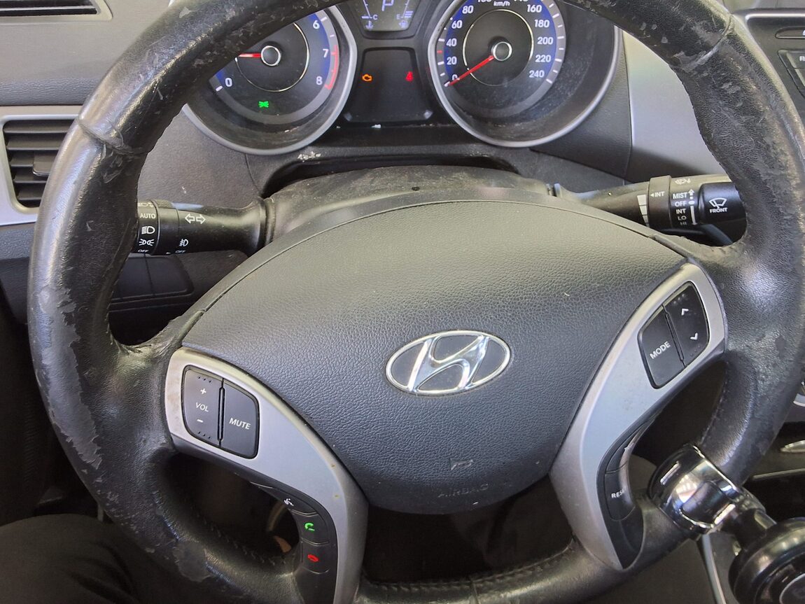 HYUNDAI AVANTE MD M16 GDi LUXURY 2011 - zdjęcie 17