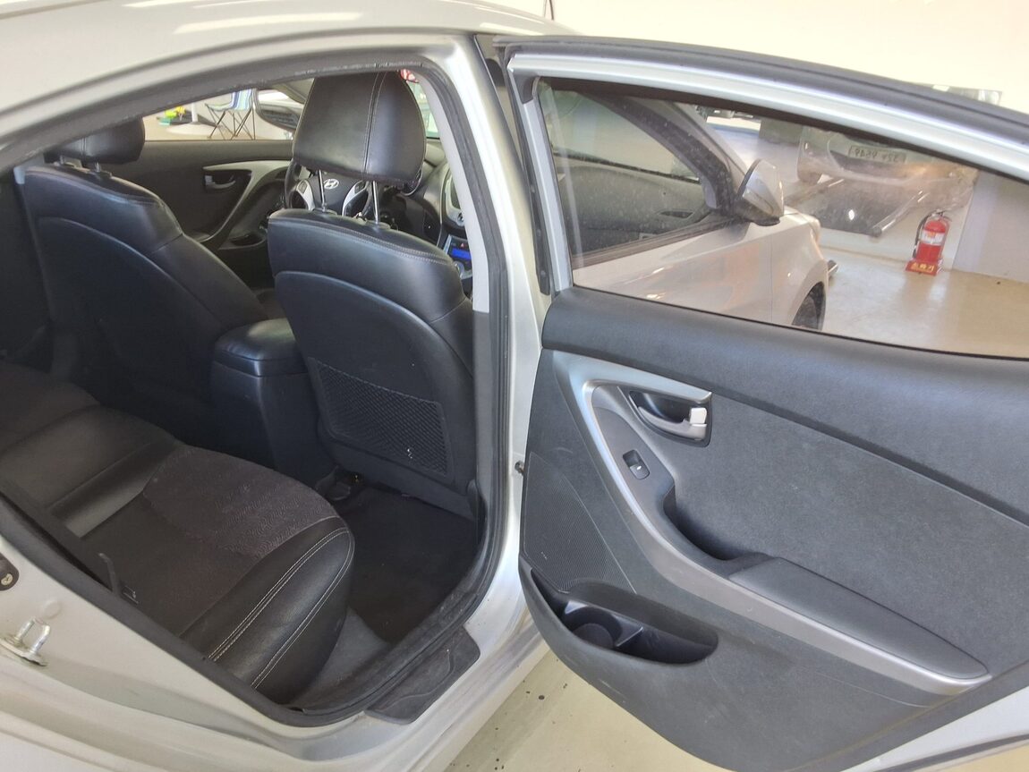 HYUNDAI AVANTE MD M16 GDi LUXURY 2011 - zdjęcie 13