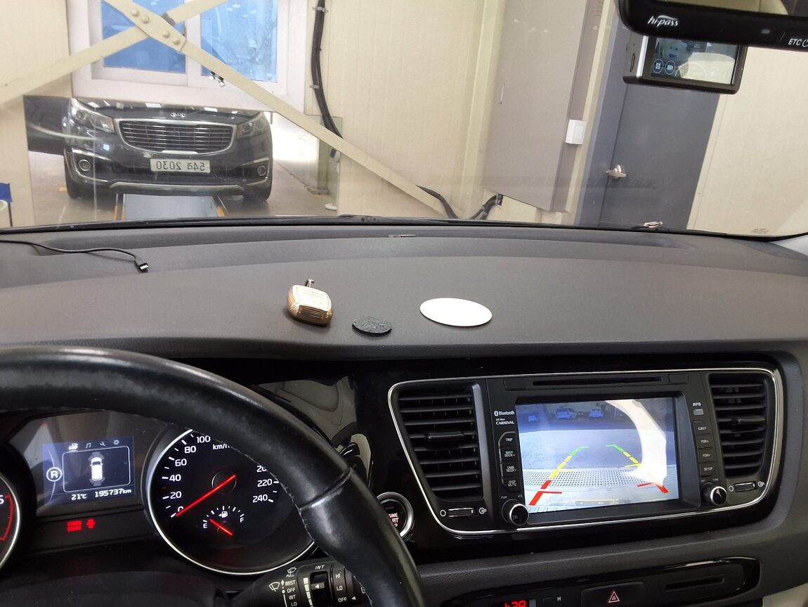 KIA ALL NEW CARNIVAL 9-SEATER DIESEL PRESTIGE 2015 - zdjęcie 25