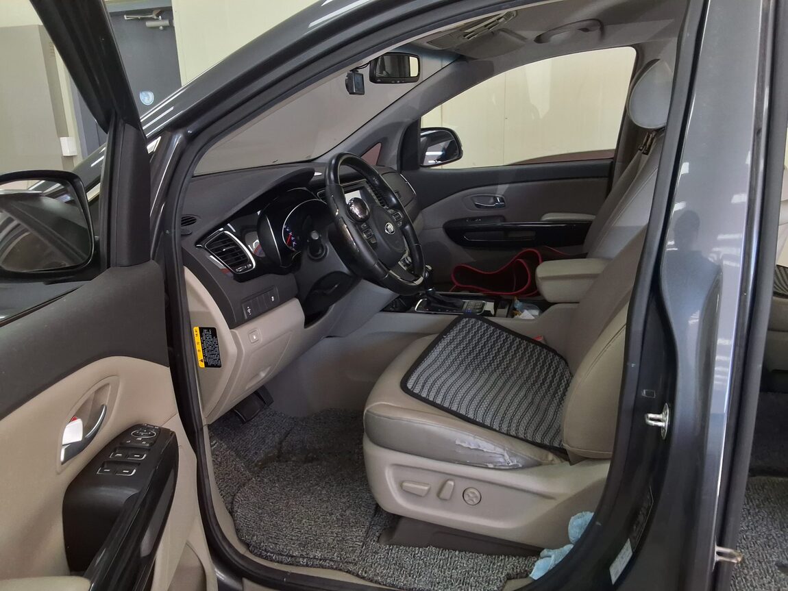 KIA ALL NEW CARNIVAL 9-SEATER DIESEL PRESTIGE 2015 - zdjęcie 11