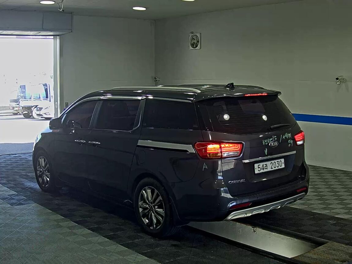 KIA ALL NEW CARNIVAL 9-SEATER DIESEL PRESTIGE 2015 - zdjęcie 6