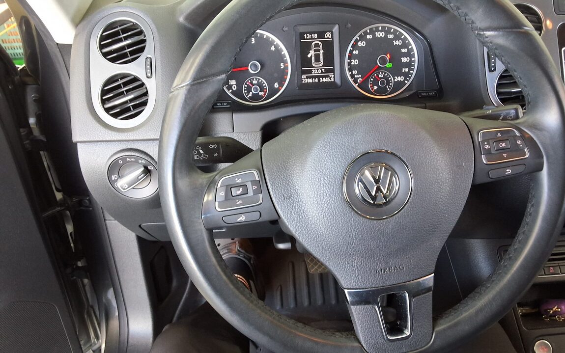 VOLKSWAGEN TIGUAN 2.0 TDI BLUEMOTION 2016 - zdjęcie 17