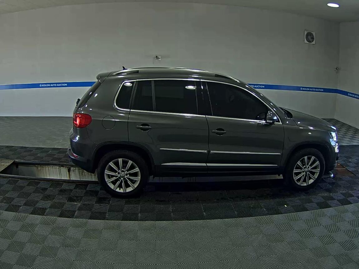 VOLKSWAGEN TIGUAN 2.0 TDI BLUEMOTION 2016 - zdjęcie 4