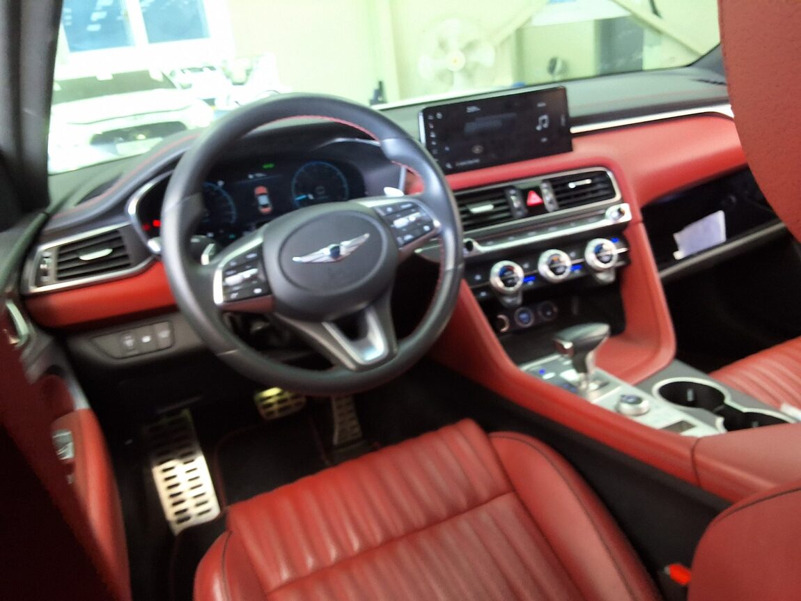 GENESIS THE NEW G70 GASOLINE 2.0T 2WD SPORT PACKAGE 2021 - zdjęcie 12