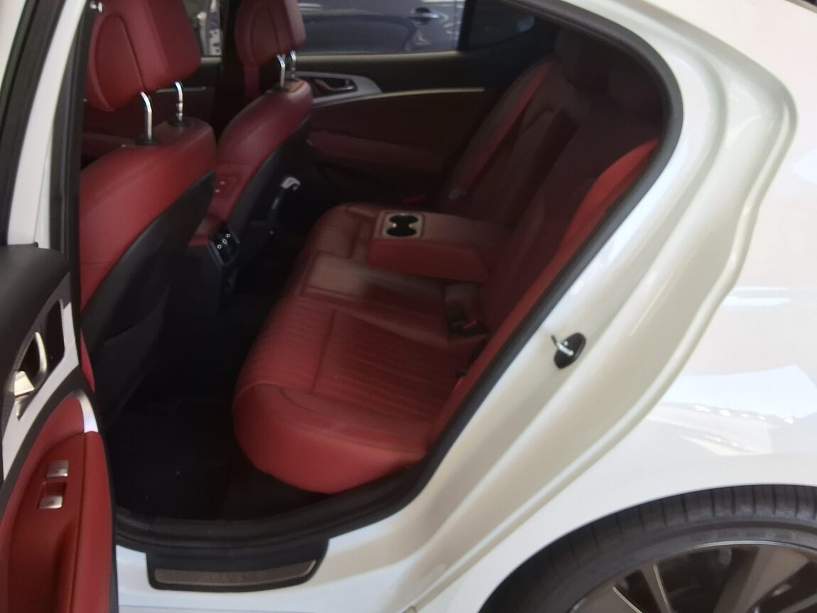 GENESIS THE NEW G70 GASOLINE 2.0T 2WD SPORT PACKAGE 2021 - zdjęcie 13