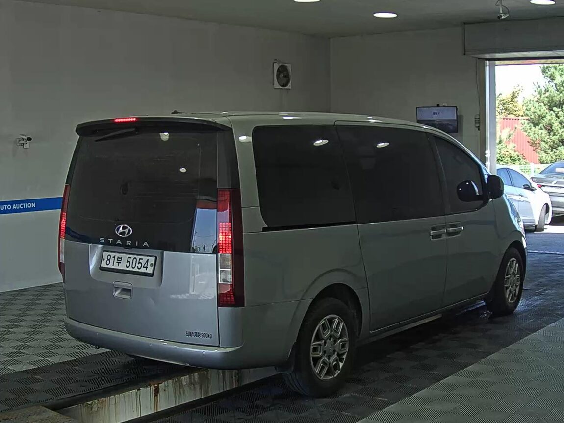 HYUNDAI STARIA 2.2 DIESEL CARGO 3-SEATER MODERN 2022 - zdjęcie 5