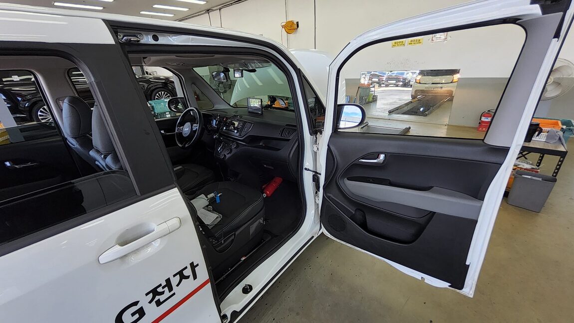 KIA THE NEW KIA RAY 1.0 GASOLINE PRESTIGE 2023 - zdjęcie 14