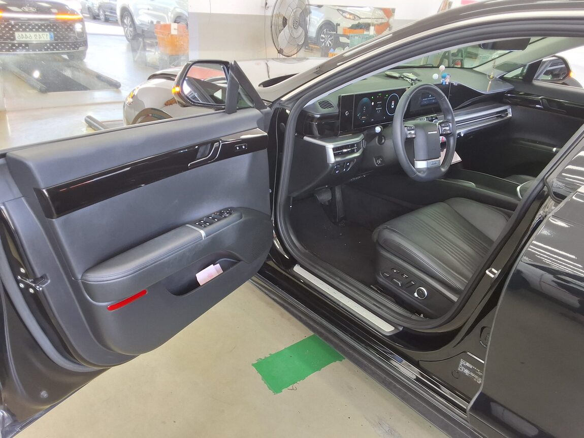 HYUNDAI THE ALL NEW GRANDEUR GASOLINE 2.5 EXCLUSIVE 2023 - zdjęcie 10