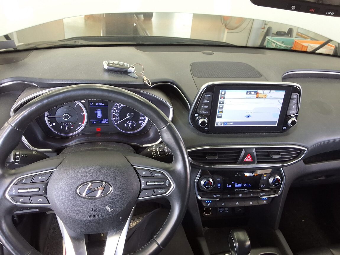 HYUNDAI SANTA FE (TM) R2.0 2WD PREMIUM 2019 - zdjęcie 17