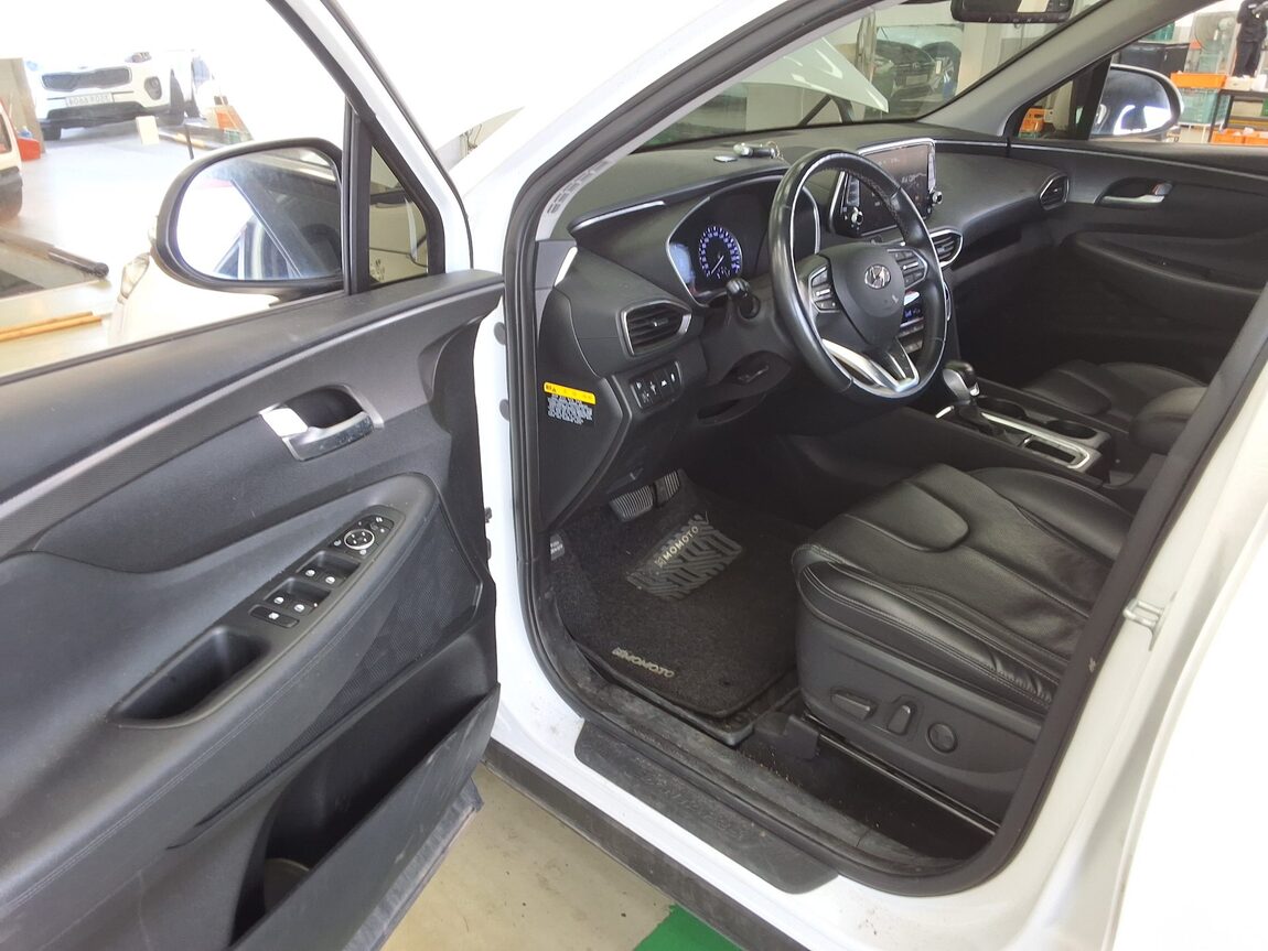 HYUNDAI SANTA FE (TM) R2.0 2WD PREMIUM 2019 - zdjęcie 10