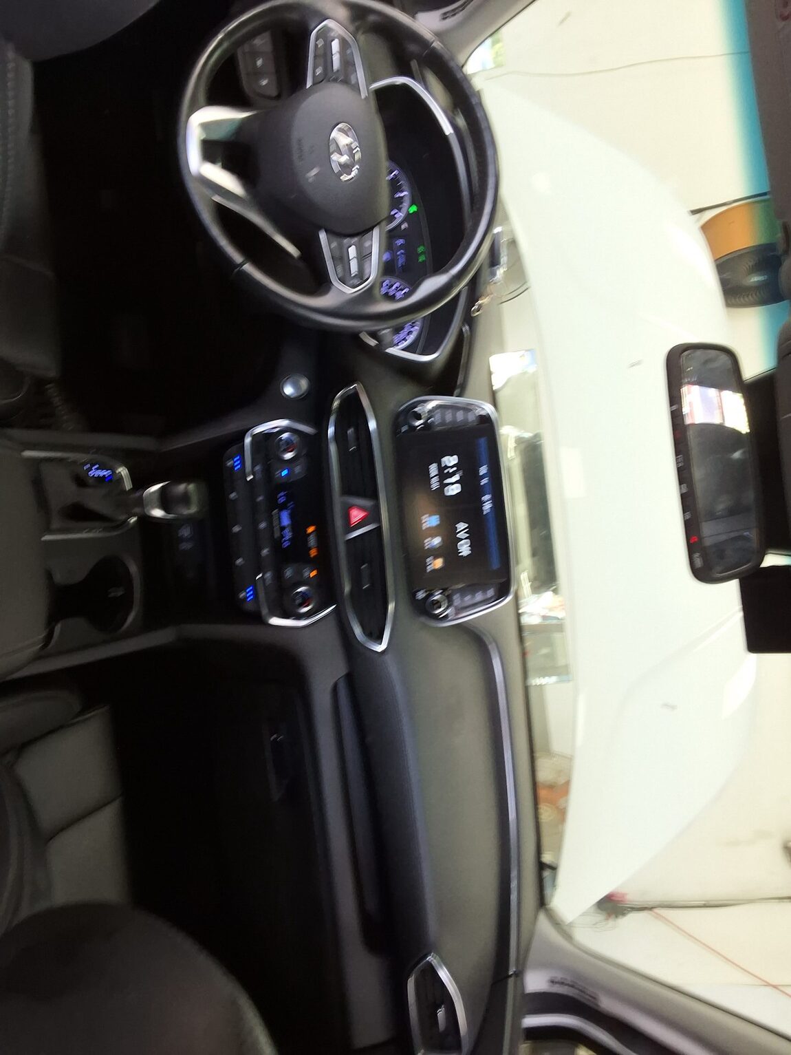 HYUNDAI SANTA FE (TM) R2.0 2WD PREMIUM 2019 - zdjęcie 11