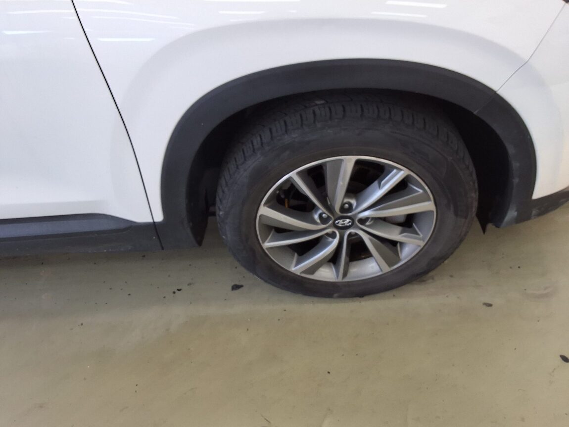 HYUNDAI SANTA FE (TM) R2.0 2WD PREMIUM 2019 - zdjęcie 23
