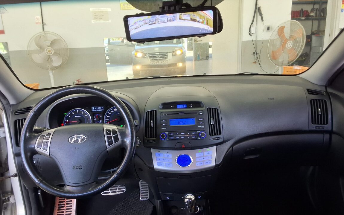 HYUNDAI AVANTE HD 1.6 VVT X16 BLACK SPECIAL 2010 - zdjęcie 11