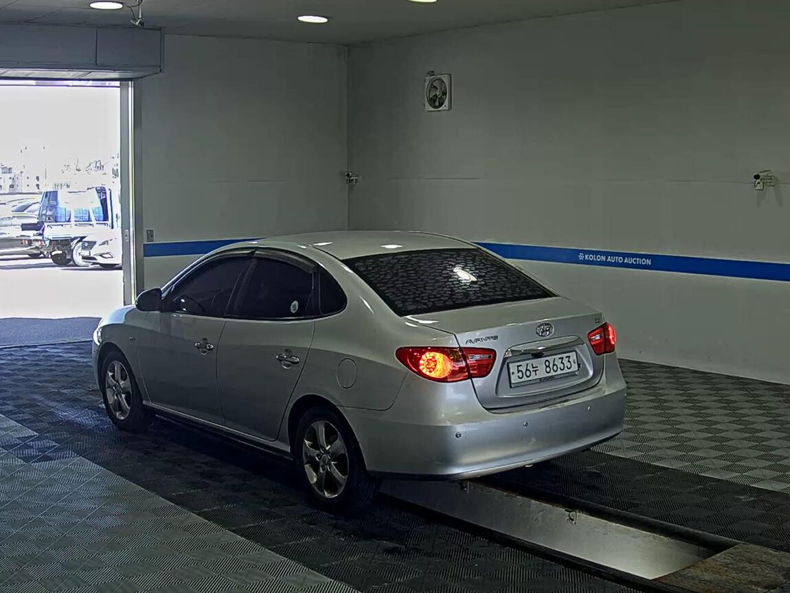 HYUNDAI AVANTE HD 1.6 VVT X16 BLACK SPECIAL 2010 - zdjęcie 6