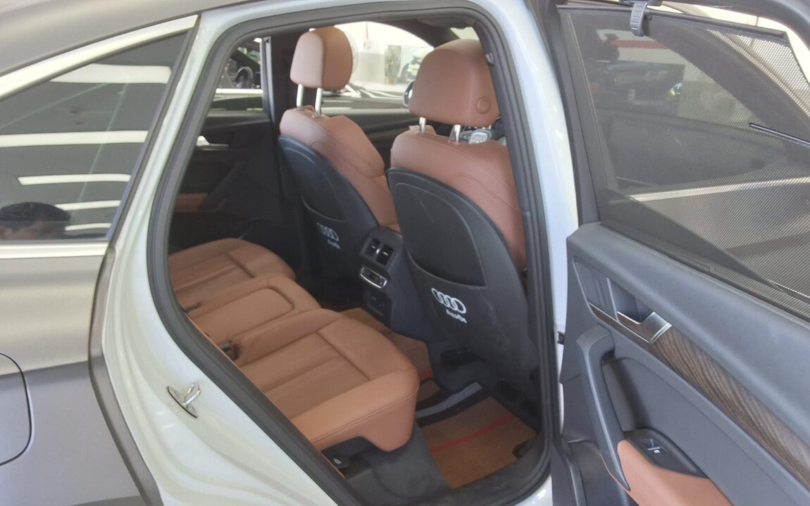 AUDI Q5 (2ND GEN) 45 TFSI QUATTRO SPORTBACK PREMIUM 2023 - zdjęcie 13