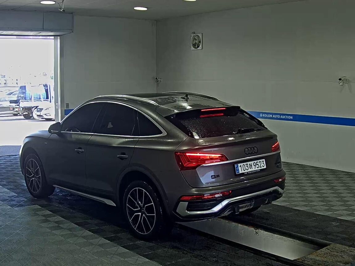 AUDI Q5 (2ND GEN) 45 TFSI QUATTRO SPORTBACK PREMIUM 2023 - zdjęcie 6