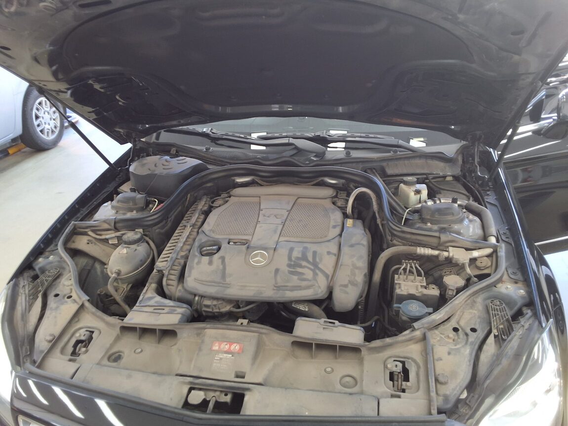 MERCEDES-BENZ CLS-CLASS (2ND GEN) CLS350 BLUEEFFICIENCY 2012 - zdjęcie 20