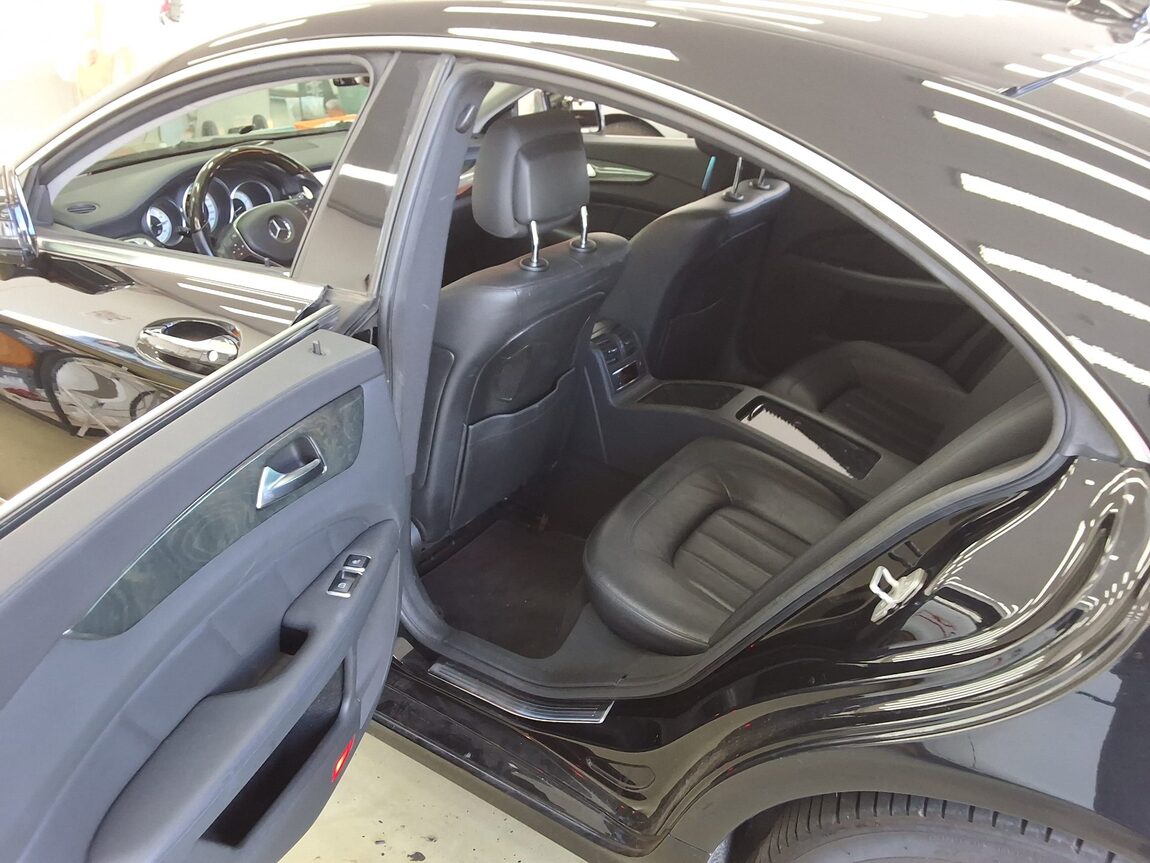 MERCEDES-BENZ CLS-CLASS (2ND GEN) CLS350 BLUEEFFICIENCY 2012 - zdjęcie 12