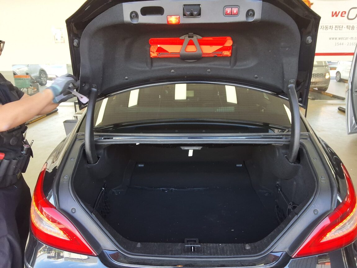 MERCEDES-BENZ CLS-CLASS (2ND GEN) CLS350 BLUEEFFICIENCY 2012 - zdjęcie 15